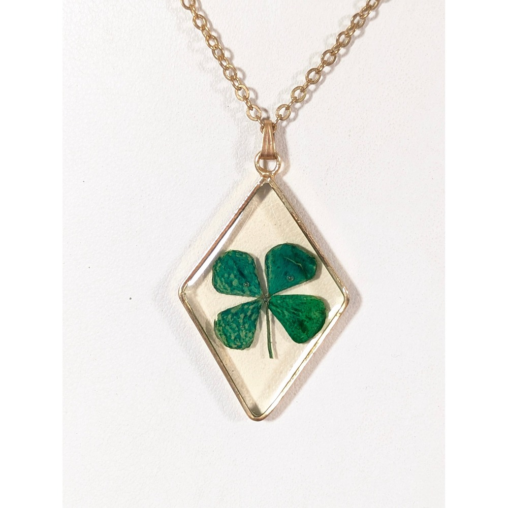 Vintage Pressed Four Leaf Clover Resin Pendant Necklace Gold Tone Lucky 18"